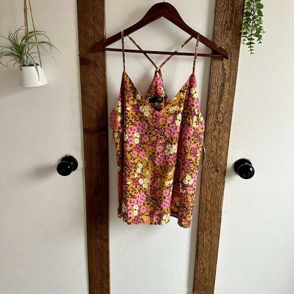 New Kut from the Cloth Floral Print Camisole V-Neck Racerback Women’s Size Large - Picture 4 of 16